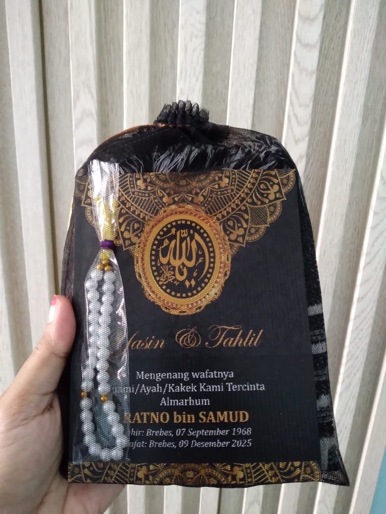 Contoh buku Yasin custom nama dan foto